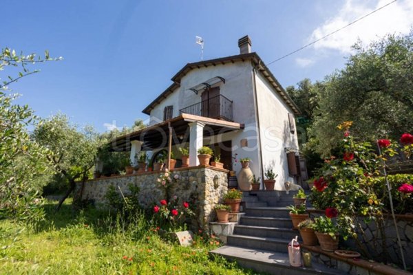 casa indipendente in vendita a Lerici in zona San Terenzo