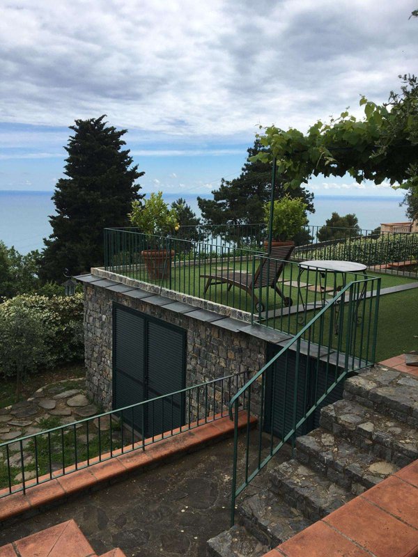casa indipendente in vendita a Lerici