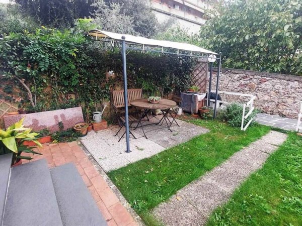 appartamento in vendita a Lerici in zona Pugliola