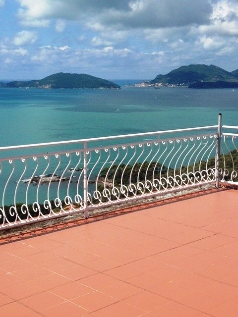 casa indipendente in vendita a Lerici