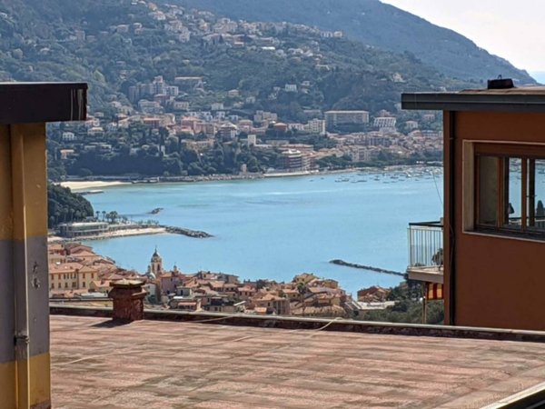 appartamento in vendita a Lerici in zona San Terenzo