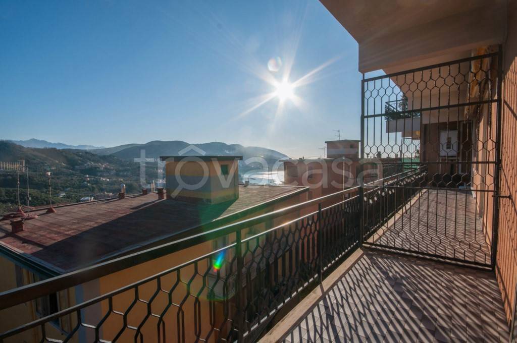 appartamento in vendita a Lerici in zona San Terenzo