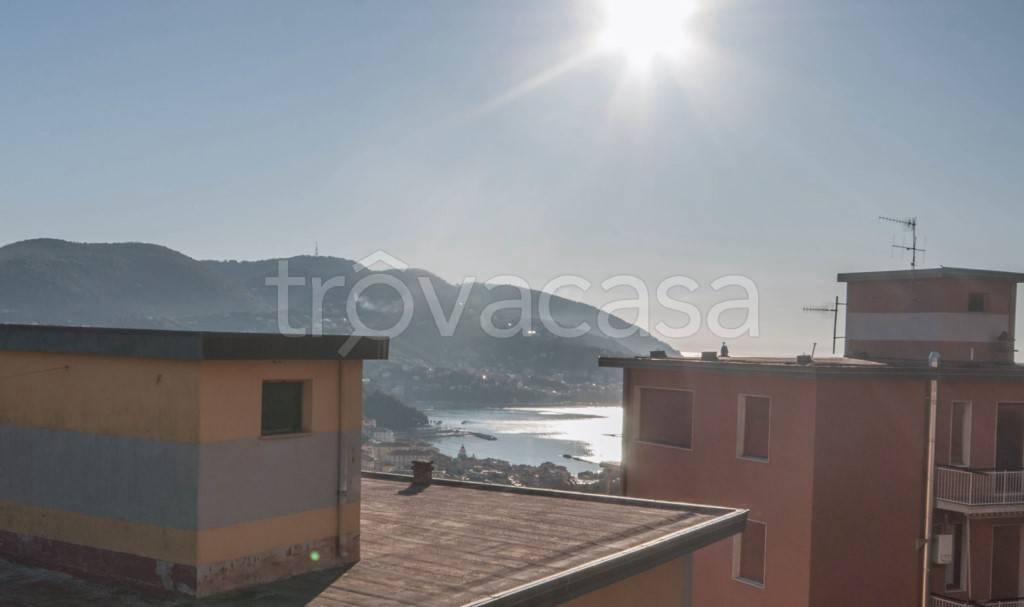 appartamento in vendita a Lerici in zona San Terenzo