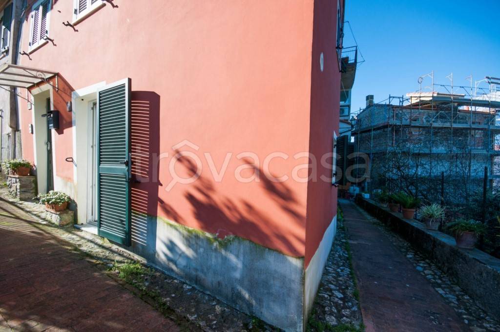 appartamento in vendita a Lerici in zona Pugliola