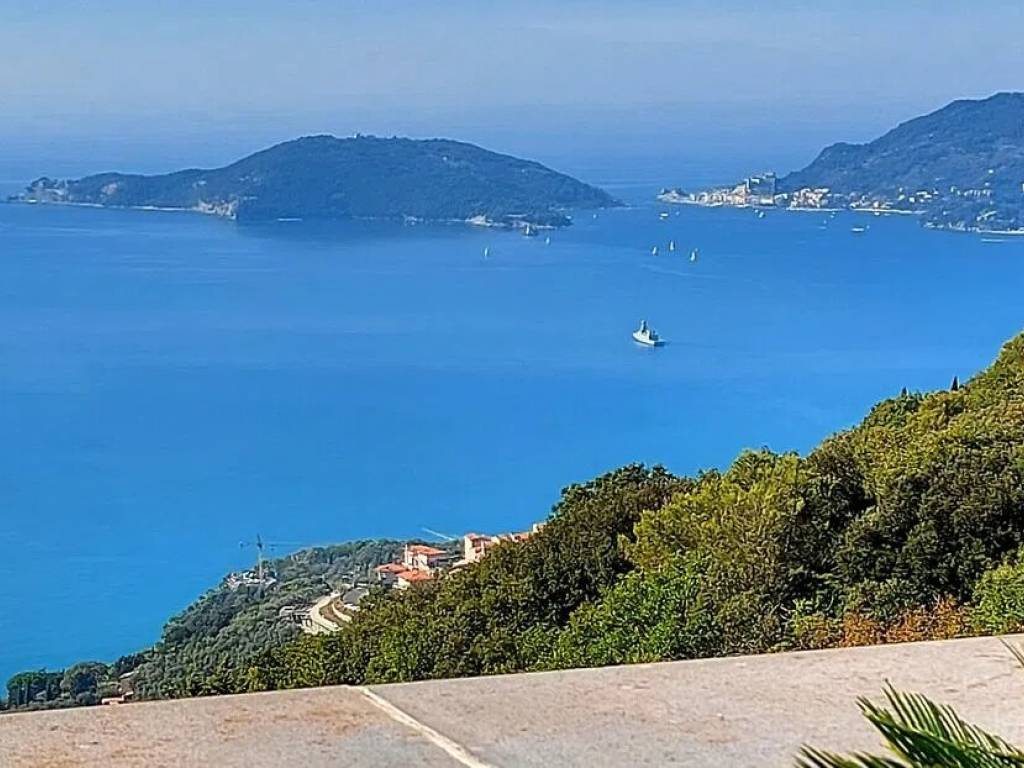 casa indipendente in vendita a Lerici
