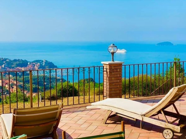casa indipendente in vendita a Lerici