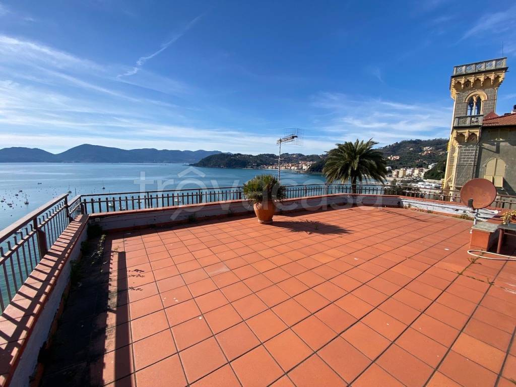 appartamento in vendita a Lerici