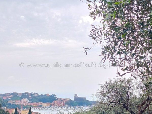 appartamento in vendita a Lerici in zona Pugliola