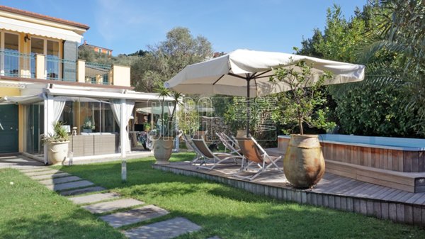 appartamento in vendita a Lerici in zona San Terenzo