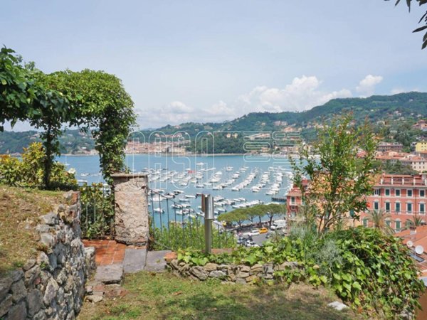 casa indipendente in vendita a Lerici