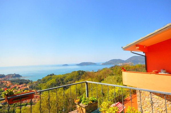 casa indipendente in vendita a Lerici