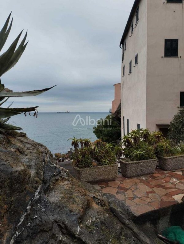appartamento in vendita a Lerici in zona Tellaro