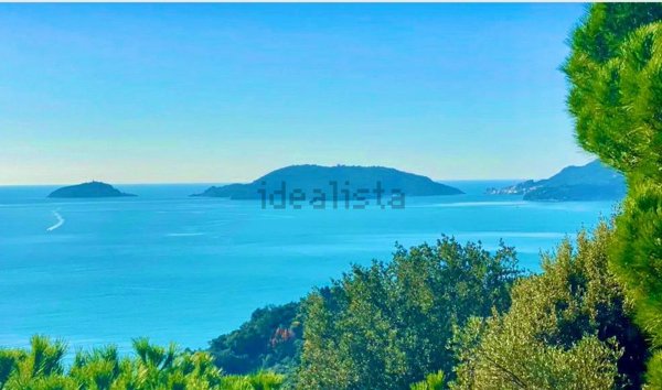 appartamento in vendita a Lerici in zona Pugliola