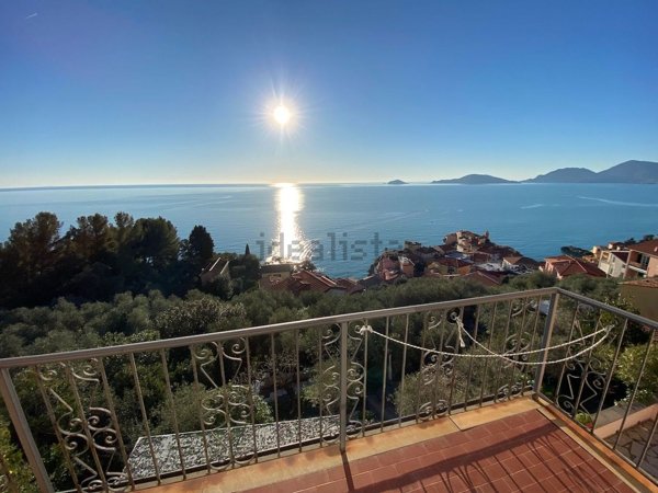 appartamento in vendita a Lerici in zona Tellaro