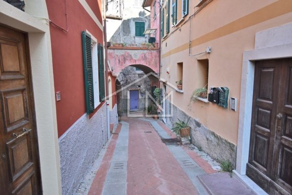 appartamento in vendita a Lerici in zona Pugliola