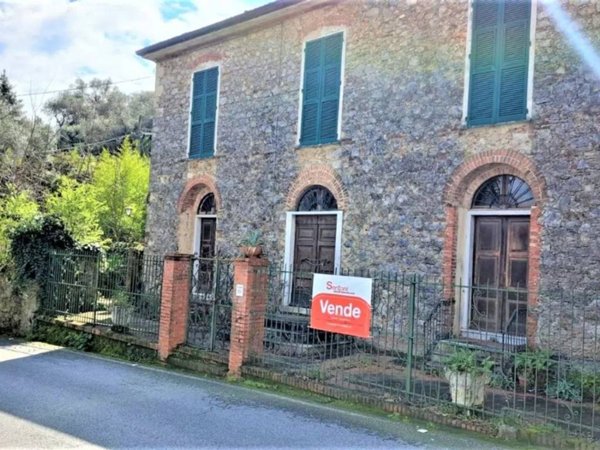 casa indipendente in vendita a Lerici in zona Pugliola
