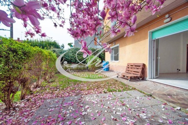appartamento in vendita a Lerici in zona Pugliola