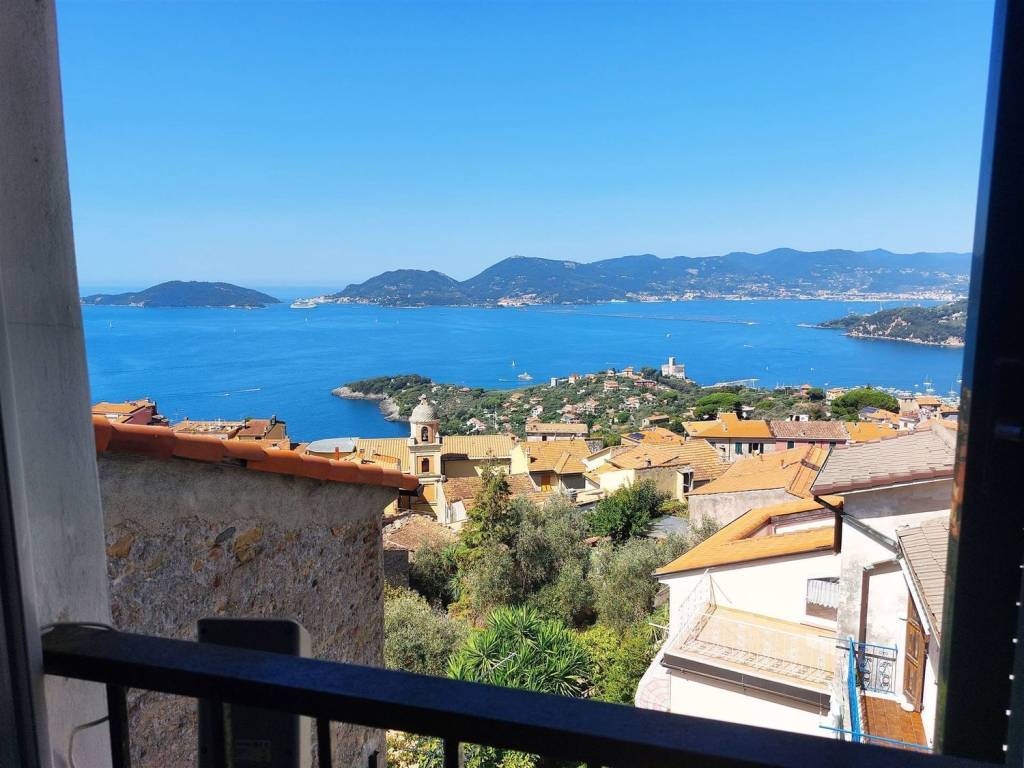 appartamento in vendita a Lerici in zona Tellaro