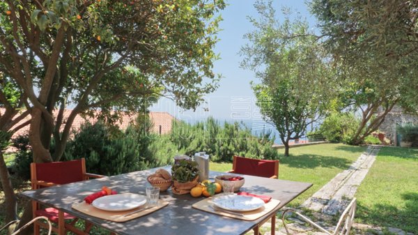 casa indipendente in vendita a Lerici in zona La Serra