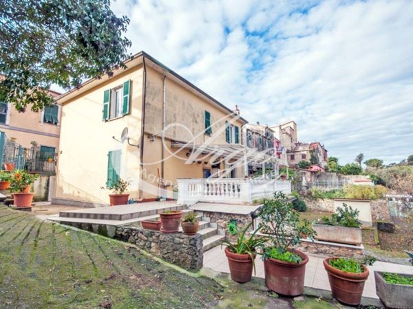 appartamento in vendita a Lerici in zona Pugliola