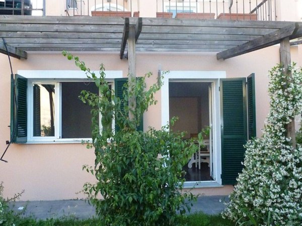casa indipendente in vendita a Lerici in zona Pugliola