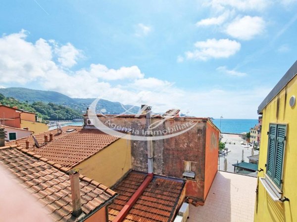 appartamento in vendita a Lerici in zona San Terenzo