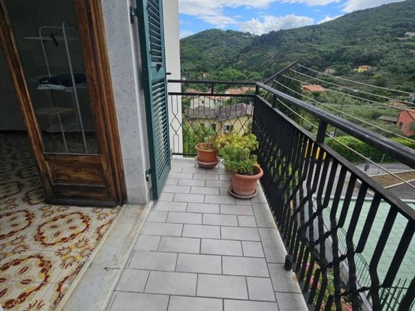 appartamento in vendita a Lerici in zona Pugliola