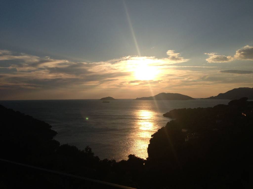 casa indipendente in vendita a Lerici in zona La Serra