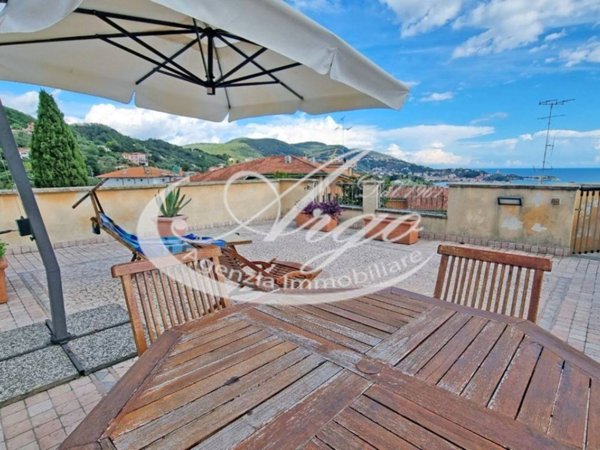 casa indipendente in vendita a Lerici