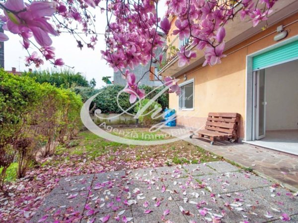 appartamento in vendita a Lerici in zona Pugliola