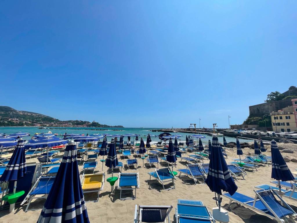 appartamento in vendita a Lerici in zona San Terenzo