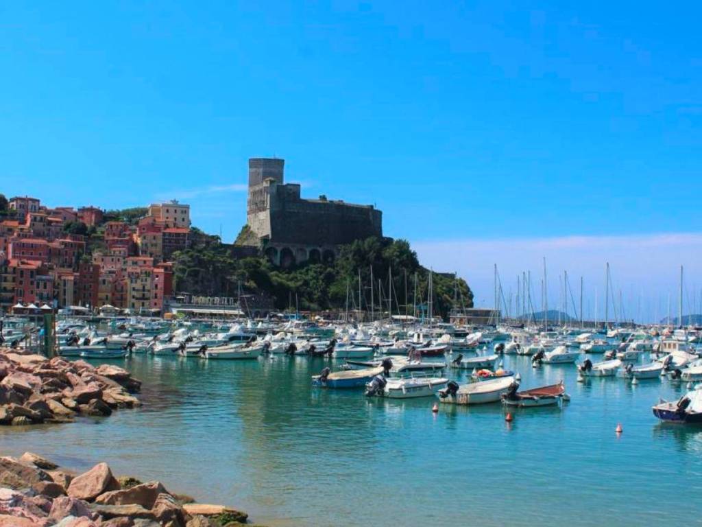 appartamento in vendita a Lerici