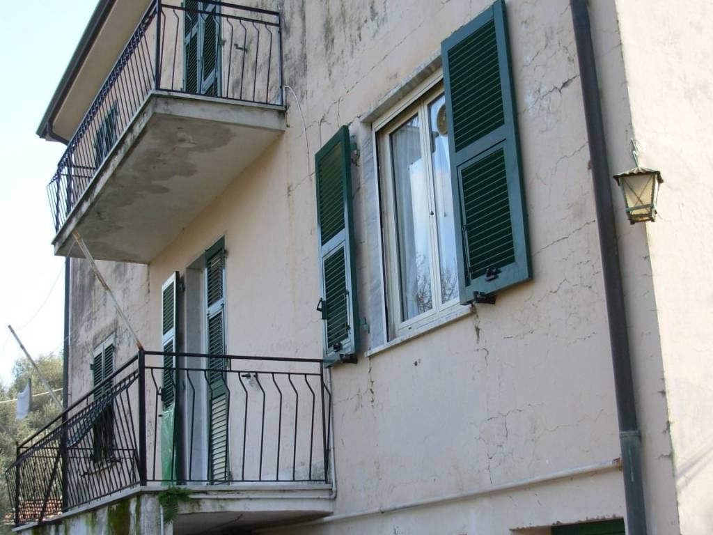 casa indipendente in vendita a Lerici in zona Pugliola