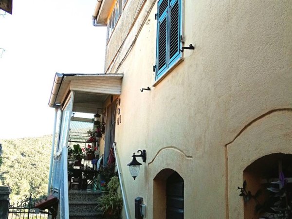 casa indipendente in vendita a Lerici in zona Pugliola