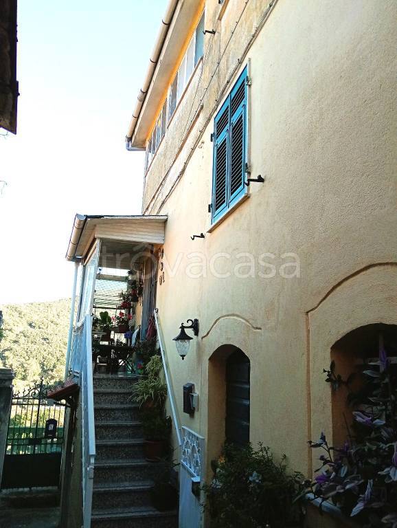 casa indipendente in vendita a Lerici in zona Pugliola