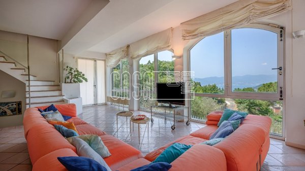 casa indipendente in vendita a Lerici