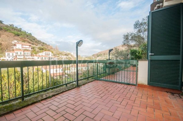 casa indipendente in vendita a Lerici in zona Pugliola