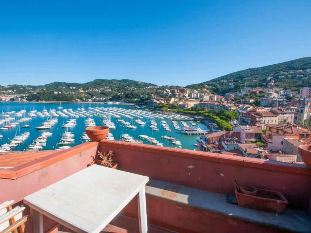 appartamento in vendita a Lerici