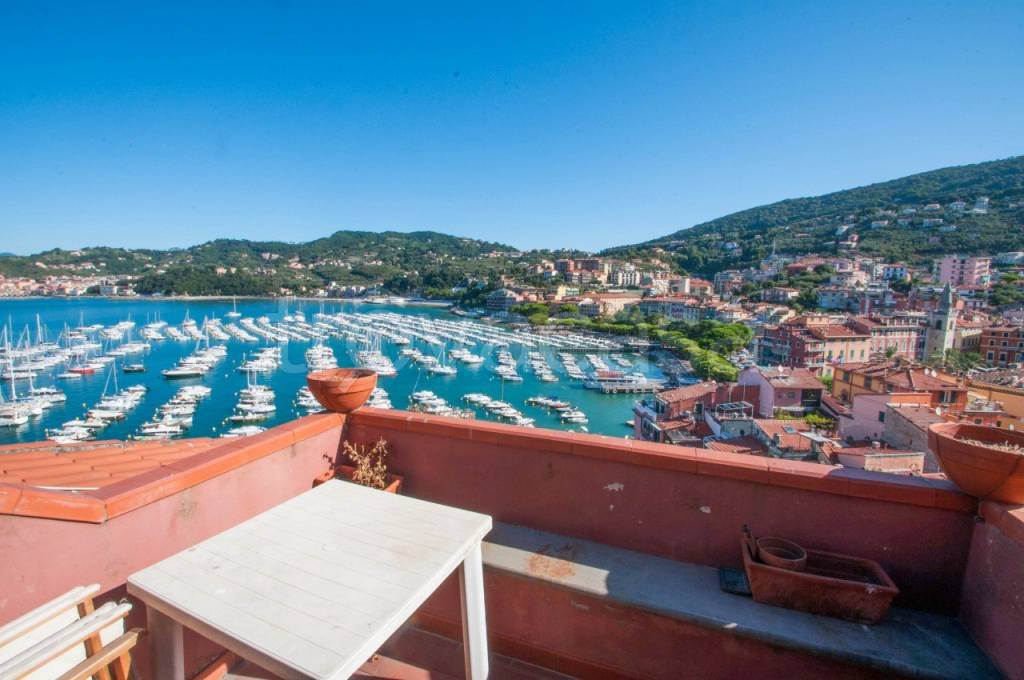 appartamento in vendita a Lerici