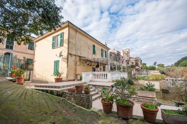 appartamento in vendita a Lerici in zona Pugliola