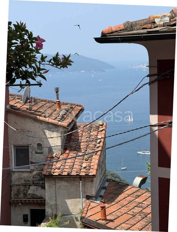 appartamento in vendita a Lerici in zona La Serra