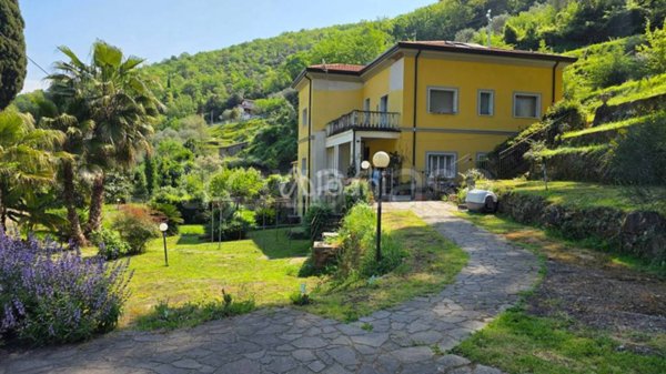 casa indipendente in vendita a Lerici