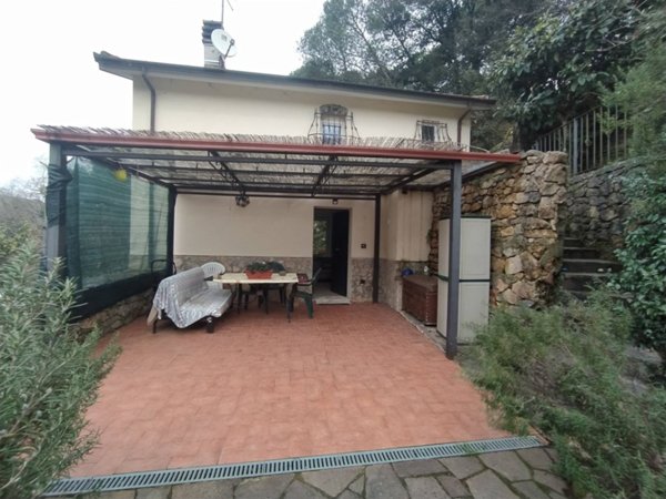 casa indipendente in vendita a Lerici in zona Pugliola