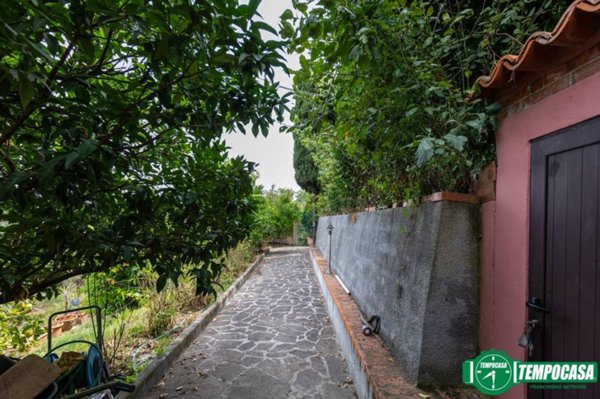 casa indipendente in vendita a Lerici