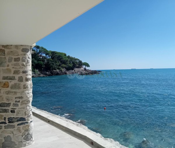 appartamento in vendita a Lerici in zona Tellaro