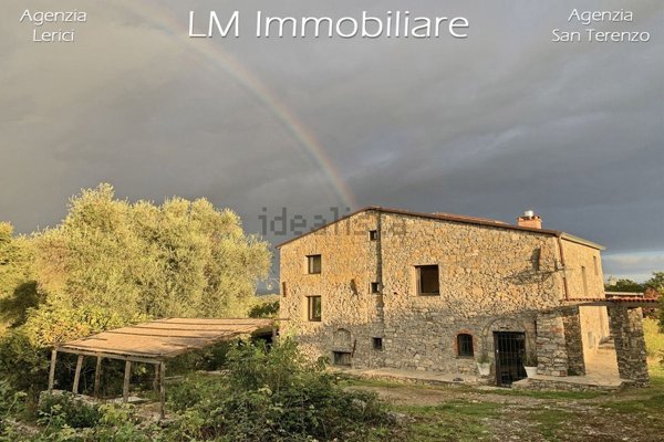 casa indipendente in vendita a Lerici in zona Pugliola