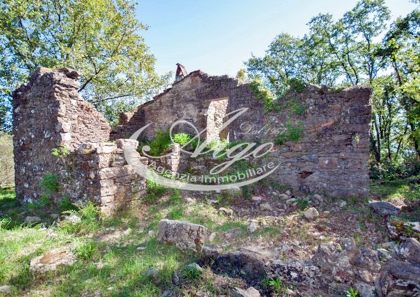 casale in vendita a Cadegliano-Viconago in zona Rocchetta