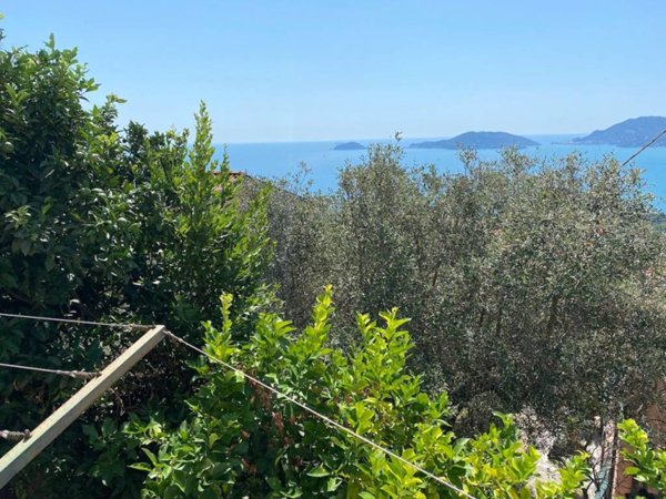 appartamento in vendita a Lerici in zona La Serra