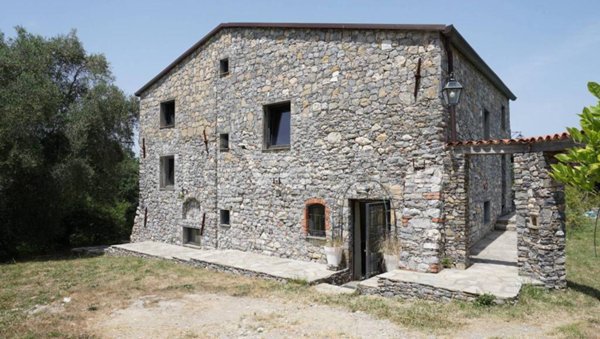 casa indipendente in vendita a Lerici