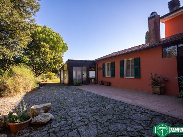 casa indipendente in vendita a Lerici